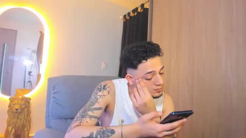Snapshot of kendel_dimitri chatting on January 22, 2025, 7:03 am kendel_dimitri online show from January 22, 2025, 7:03 am