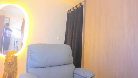Snapshot of kendel_dimitri chatting on January 24, 2025, 8:13 am kendel_dimitri online show from January 24, 2025, 8:13 am