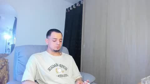 Snapshot of kendel_dimitri chatting on January 27, 2025, 5:25 am kendel_dimitri online show from January 27, 2025, 5:25 am