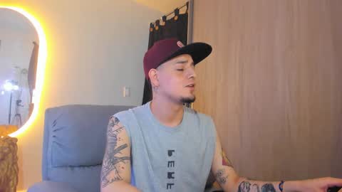 Snapshot of kendel_dimitri chatting on January 30, 2025, 4:27 am kendel_dimitri online show from January 30, 2025, 4:27 am