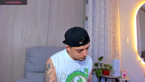 Snapshot of kendel_dimitri chatting on September 23, 2025, 12:02 am kendel_dimitri online show from September 23, 2025, 12:02 am