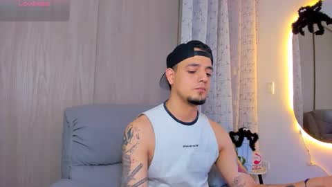 Snapshot of kendel_dimitri chatting on October 19, 2025, 5:19 am kendel_dimitri online show from October 19, 2025, 5:19 am
