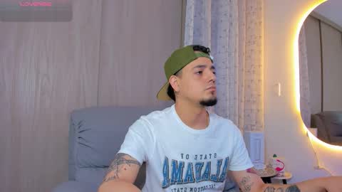 kendel_dimitri online show from November 22, 2025, 4:55 am