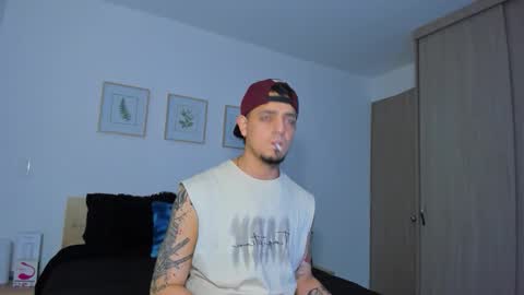 kendel_dimitri online show from December 17, 2025, 3:34 am