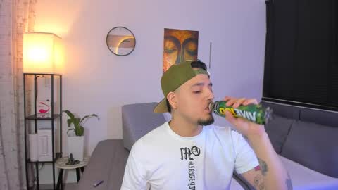 kendel_dimitri online show from May 22, 2026, 3:46 am