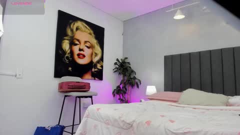 Kendra London online show from March 26, 2026, 11:16 am