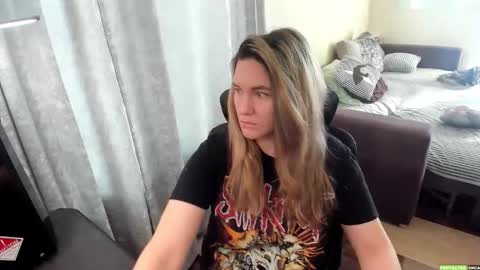 Kendra online show from February 15, 2026, 8:02 am