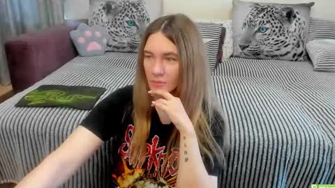 Snapshot of kendra_xx_ chatting on April 24, 2026, 12:02 am Kendra online show from April 24, 2026, 12:02 am