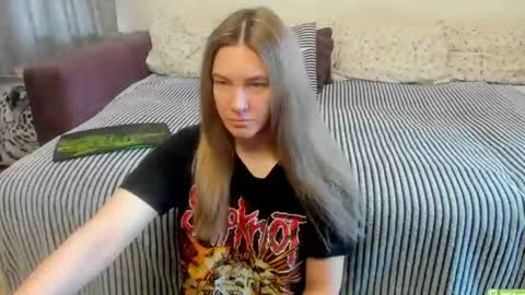 Snapshot of kendra_xx_ chatting on June 14, 2026, 11:40 pm Kendra online show from June 14, 2026, 11:40 pm