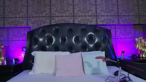 Snapshot of kendramaxx_ chatting on February 17, 2026, 6:10 am Alina online show from February 17, 2026, 6:10 am