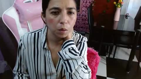 kendy_all4u7 online show from February 25, 2026, 4:44 am