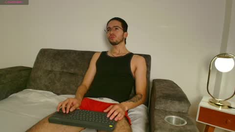 Kendy Lians online show from April 1, 2026, 12:06 pm