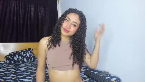 Snapshot of keniia_riizz chatting on November 13, 2025, 9:47 pm Kenia online show from November 13, 2025, 9:47 pm