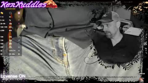 Snapshot of kenkuddles chatting on September 27, 2025, 3:33 am Ken Kuddles online show from September 27, 2025, 3:33 am