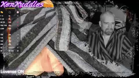 Snapshot of kenkuddles chatting on September 30, 2025, 2:27 am Ken Kuddles online show from September 30, 2025, 2:27 am