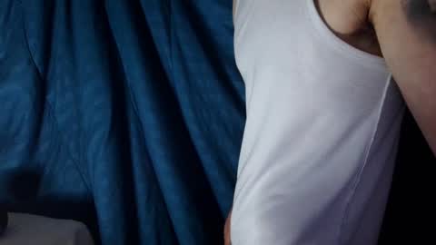 Snapshot of kennerfox77 chatting on January 1, 2025, 10:56 pm Kennfox777 online show from January 1, 2025, 10:56 pm