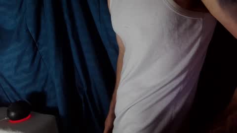 Snapshot of kennerfox77 chatting on January 4, 2025, 12:37 am Kennfox777 online show from January 4, 2025, 12:37 am