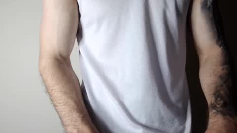 Snapshot of kennerfox77 chatting on March 10, 2025, 11:38 pm Kennfox777 online show from March 10, 2025, 11:38 pm