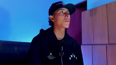 Snapshot of kenny_jones chatting on October 9, 2025, 12:52 am Kenny online show from October 9, 2025, 12:52 am