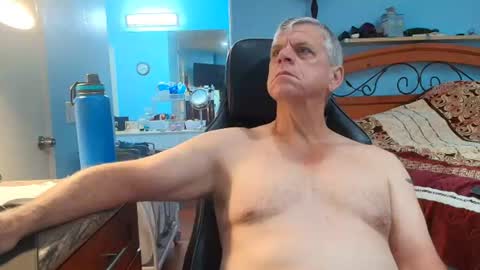 Snapshot of kent_ham chatting on August 7, 2026, 4:20 pm kent_ham online show from August 7, 2026, 4:20 pm