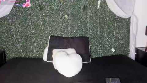 KENTHA  online show from February 3, 2026, 10:31 am