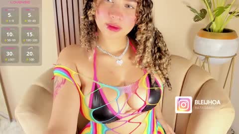 Snapshot of kenykitty chatting on January 11, 2025, 6:56 am Keny Kitty  Onlyfans Kenayfoxx online show from January 11, 2025, 6:56 am