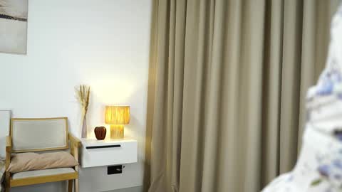 Lana online show from December 1, 2025, 6:13 pm