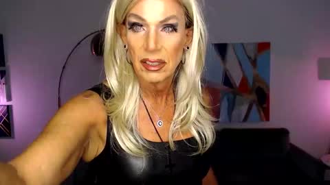 Snapshot of kerrytmilf chatting on November 2, 2025, 10:39 am Kerry Wright online show from November 2, 2025, 10:39 am