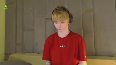 Snapshot of kessy_white chatting on May 30, 2026, 7:33 pm Kessy online show from May 30, 2026, 7:33 pm