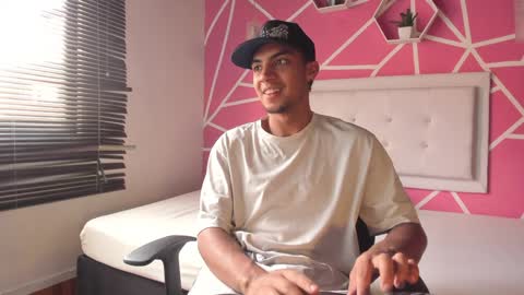   online show from December 3, 2024, 8:28 pm