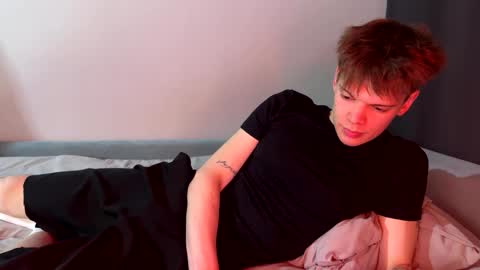 Snapshot of kevin_bucks chatting on February 25, 2026, 1:54 pm Kevin online show from February 25, 2026, 1:54 pm