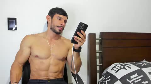 kevin_malone22 online show from February 4, 2026, 10:26 pm