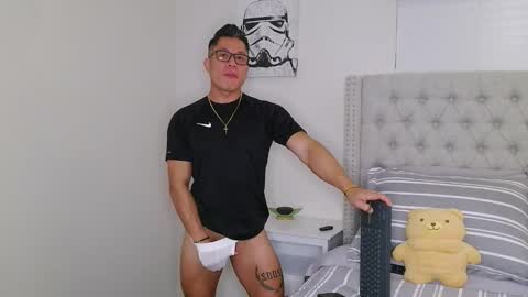 Snapshot of kevinkham chatting on October 17, 2025, 11:51 pm kevinkham online show from October 17, 2025, 11:51 pm