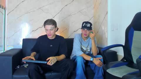 Snapshot of kevinperlas_ chatting on November 16, 2025, 8:25 pm kevinperlas_ online show from November 16, 2025, 8:25 pm