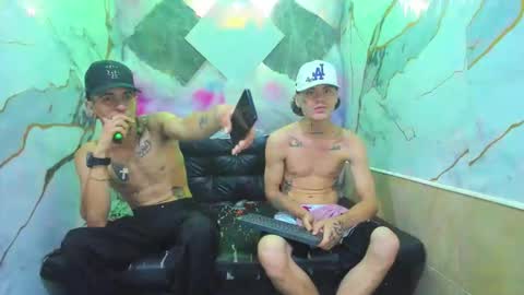 Snapshot of kevinperlas_ chatting on November 20, 2025, 8:52 pm kevinperlas_ online show from November 20, 2025, 8:52 pm