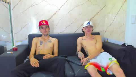 Snapshot of kevinperlas_ chatting on November 27, 2025, 8:22 pm kevinperlas_ online show from November 27, 2025, 8:22 pm