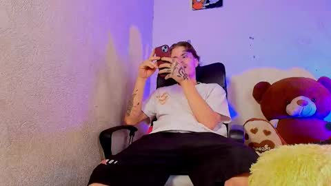 Snapshot of kevinperlas_ chatting on February 21, 2026, 7:26 pm kevinperlas_ online show from February 21, 2026, 7:26 pm