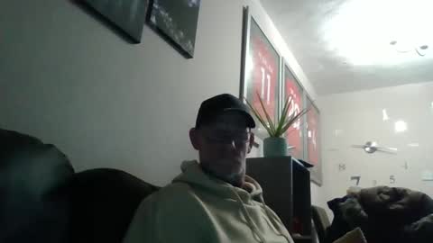 Snapshot of kevlooking4sez chatting on March 21, 2026, 9:18 pm kevlooking4sez online show from March 21, 2026, 9:18 pm