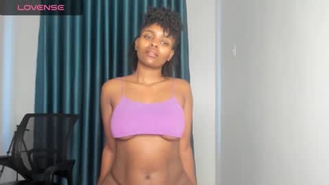 Snapshot of keyara_ chatting on February 3, 2026, 6:22 am Keyara online show from February 3, 2026, 6:22 am