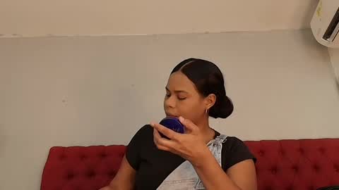 Snapshot of keyla_mejia chatting on April 19, 2026, 12:04 pm Keyla online show from April 19, 2026, 12:04 pm