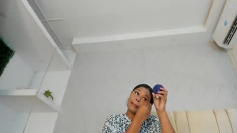 Snapshot of keyla_mejia chatting on May 13, 2026, 12:02 pm Keyla online show from May 13, 2026, 12:02 pm