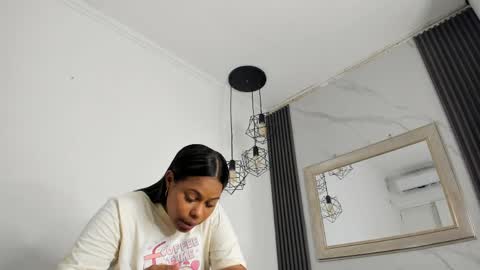 Snapshot of keyla_mejia chatting on May 27, 2026, 12:02 pm Keyla online show from May 27, 2026, 12:02 pm