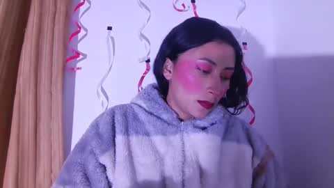 Snapshot of khaleesi_j chatting on February 13, 2025, 11:15 pm khaleesi_j online show from February 13, 2025, 11:15 pm