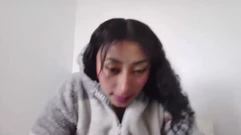 Snapshot of khaleesi_j chatting on February 18, 2025, 3:32 pm khaleesi_j online show from February 18, 2025, 3:32 pm