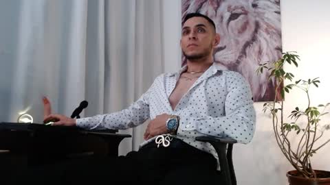 Snapshot of khalican chatting on April 8, 2026, 6:35 am KhalicaN online show from April 8, 2026, 6:35 am