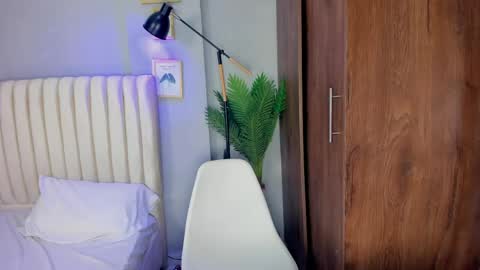 Snapshot of khate_smith chatting on May 8, 2026, 4:34 pm khate_smith online show from May 8, 2026, 4:34 pm