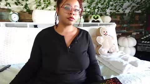 Snapshot of khayaparker chatting on March 3, 2025, 7:39 pm Khaya online show from March 3, 2025, 7:39 pm