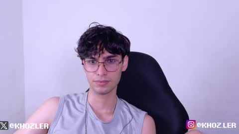 khozler_ online show from February 8, 2026, 4:38 am