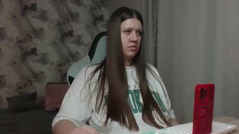 kianna_dior_ online show from April 1, 2026, 1:41 pm