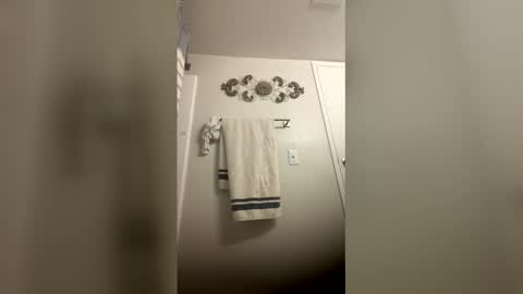 kiannaluv online show from April 29, 2026, 1:26 pm